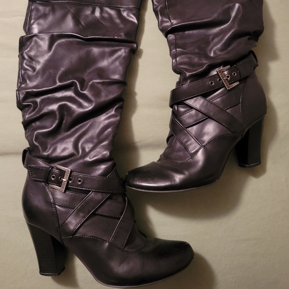 Ladies black boots. High quality and comfortable